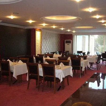 City Wall Hotel Otel 3*